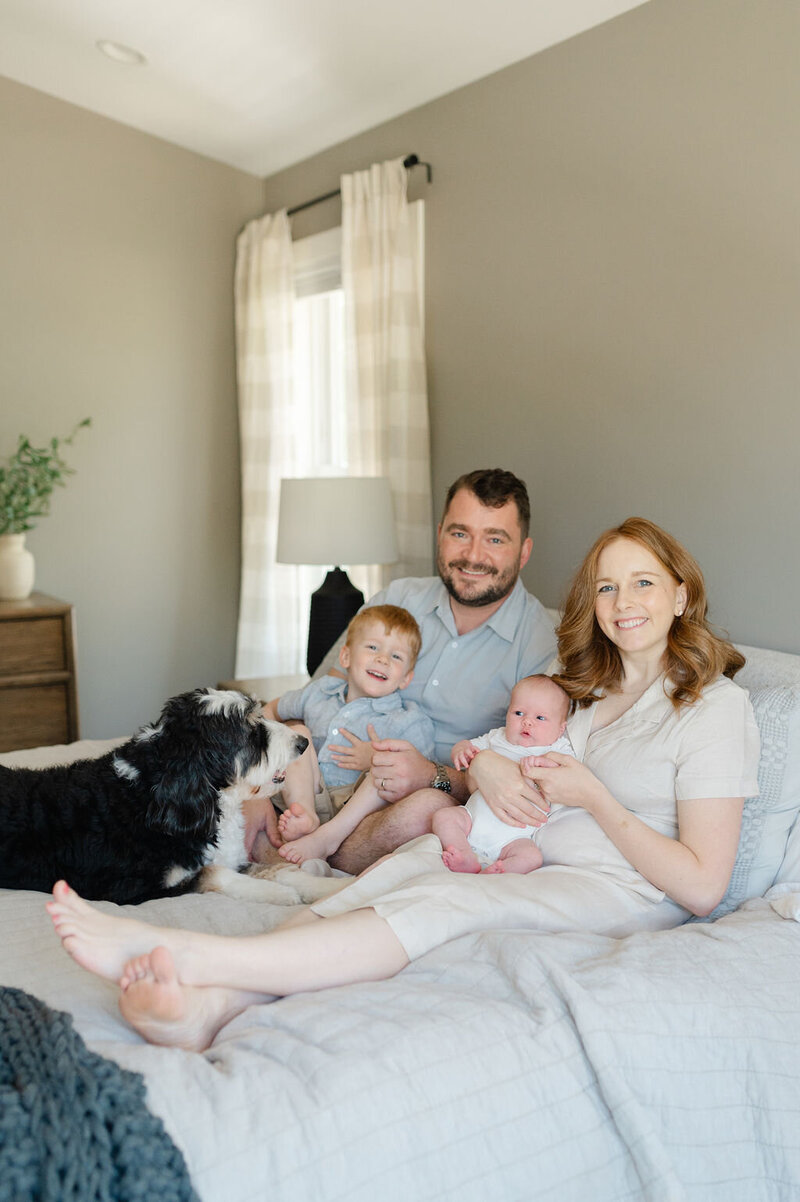 Timeless-Simple-InHome-Lifestyle-Edina-Minneapolis-MinnesotaNewbornPhotography-11