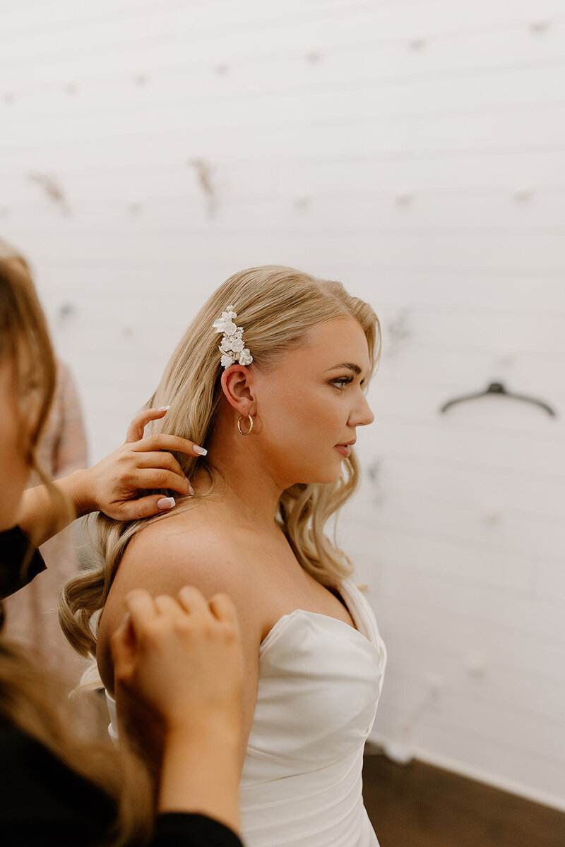 kelsey-kohl-wedding-preview-taylorraephotofilm-13