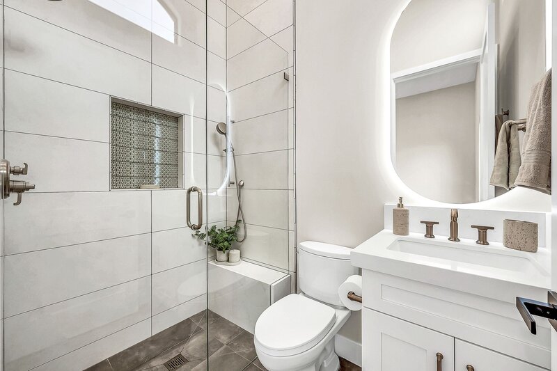 6421 E Winchcomb Dr-39