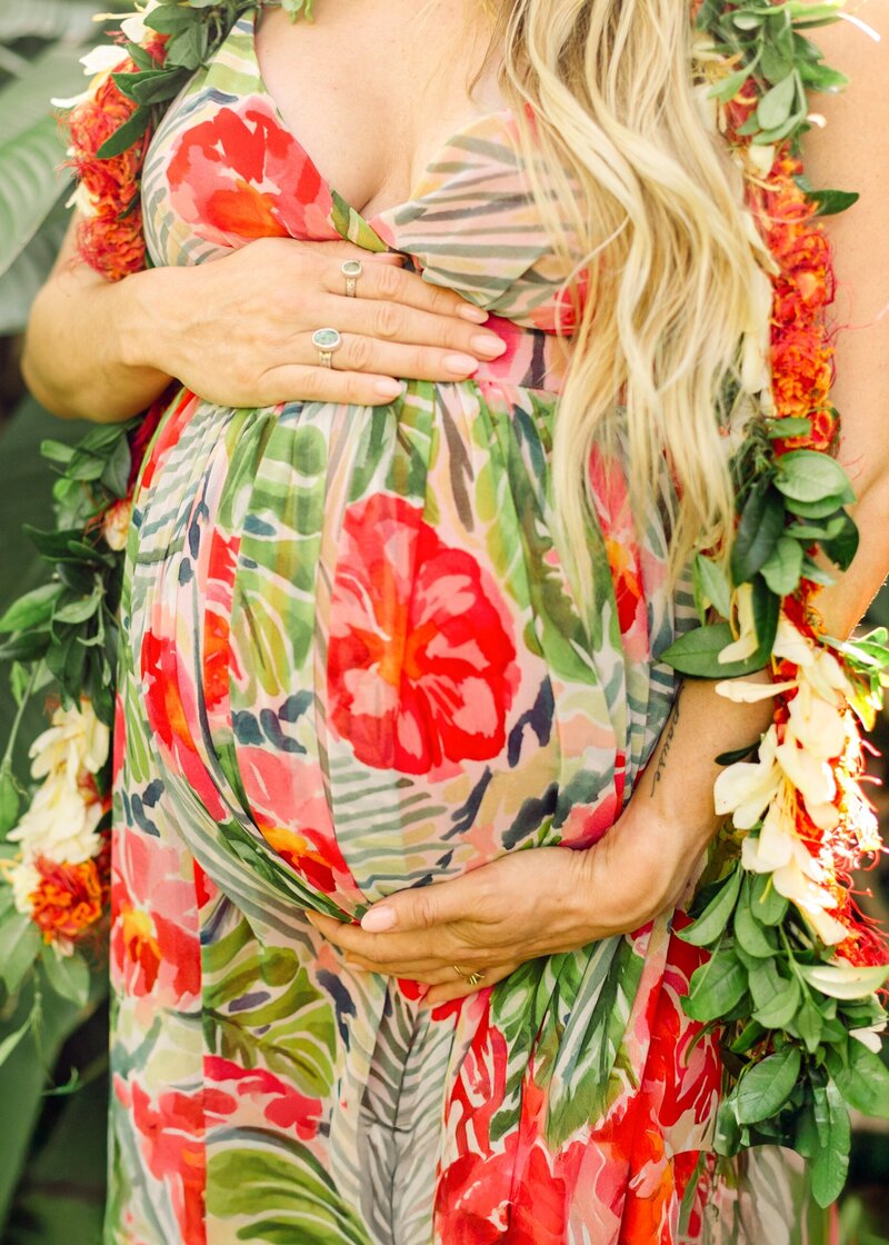 maui beach babymoon photographer-16