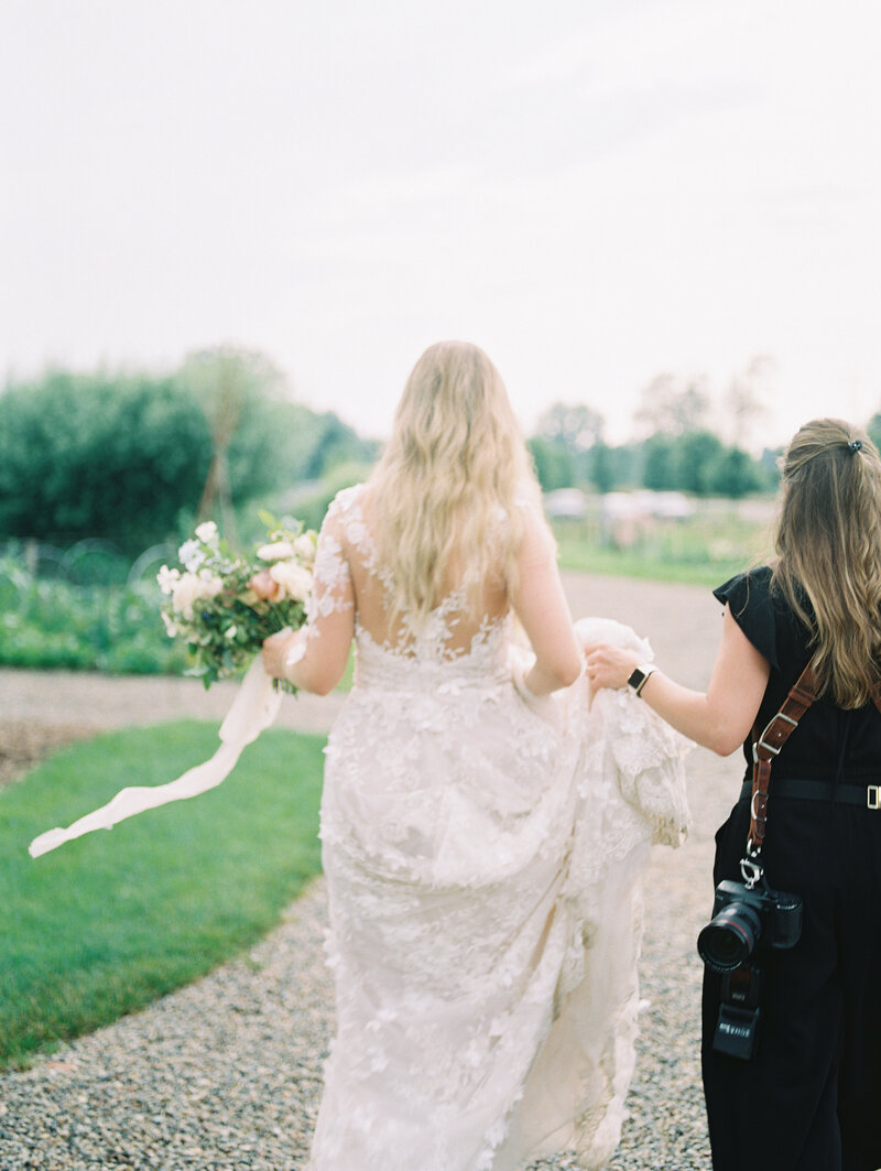 AngelicaMariePhotography_www.angelicamariephotography.com_HaleyandJohnFinchWedding_FilmPhotos_CornmanFarms_058 (1)