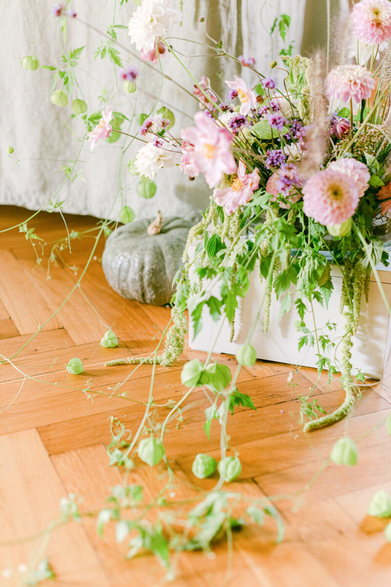 RI-intimateWedding-45-1025x1536