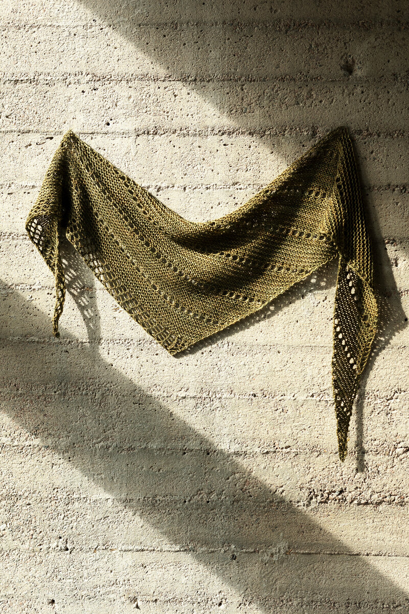 Orbit scarf knitting pattern for one skein of DK-weight yarn