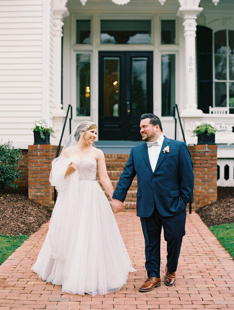 4-ally-bobby-photography-fine-art-wedding-merrimon-wynne