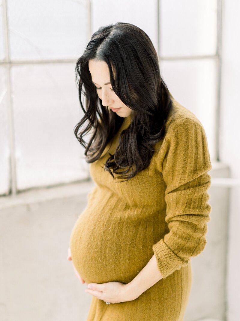 Seattle-Studio-Maternity-Session-Shaunae-Teske-Photography-17