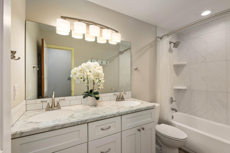 10170 W Center Ave-024-008-Bathroom-MLS_Size
