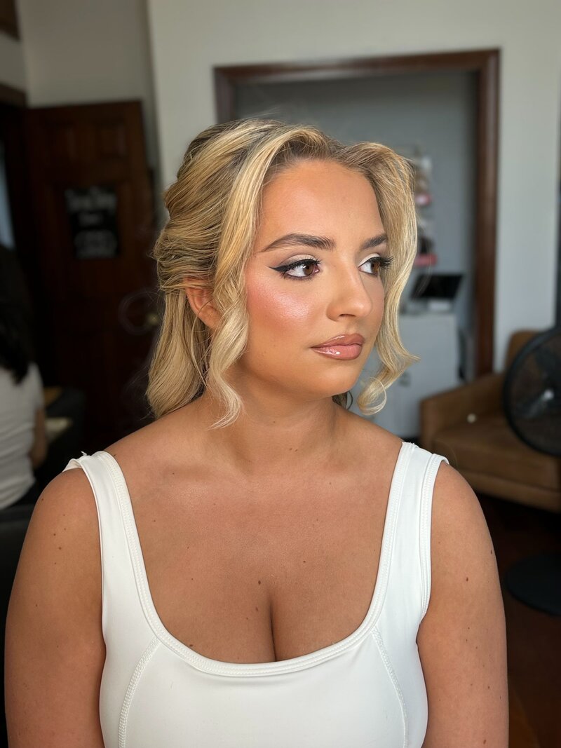 Facetune_21-04-2025-13-37-36
