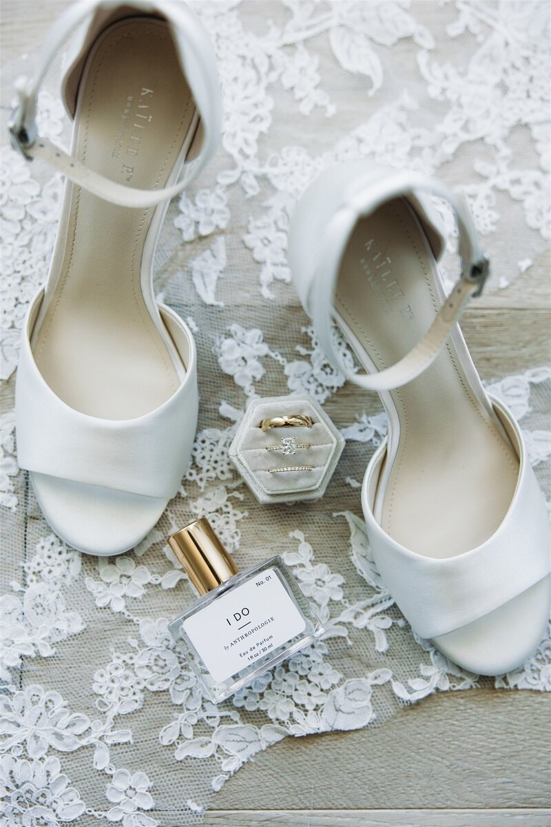 EmilyMcCaffertyPhotography-HagenWedding-ChaseWedding-Previews-3