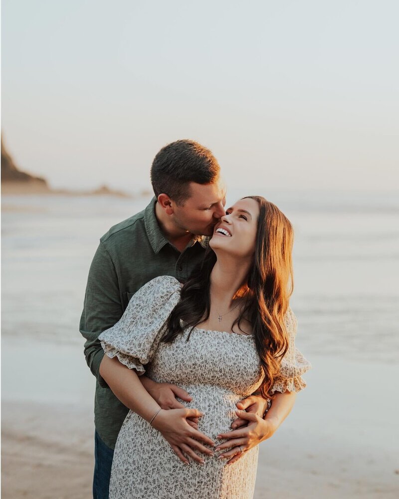 cannon beach oregon maternity photo session