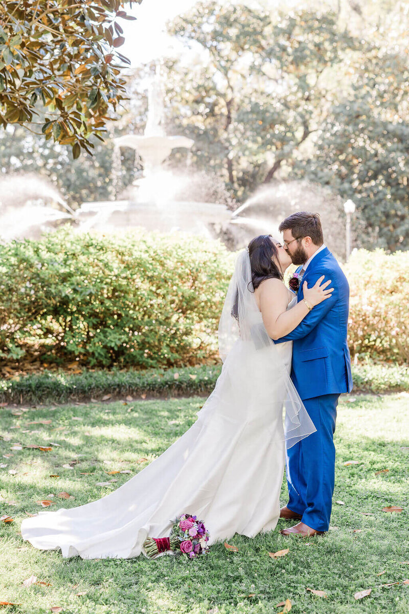 Savannah_Elopement_at_Forsyth_Fountain20