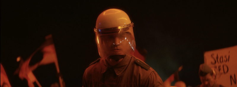 High-tension secret operation captured in "Sam – A Saxon" (Disney+).