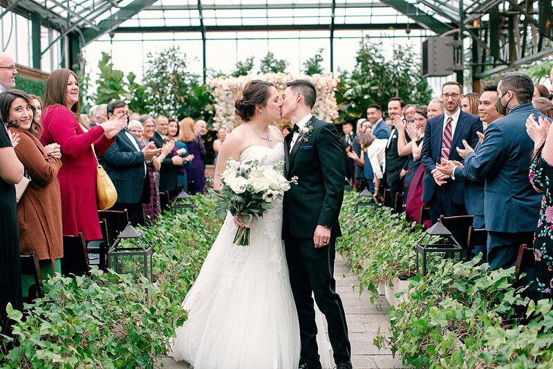 Planterra-West-Bloomfield-Michigan-Wedding-Photographer_0343