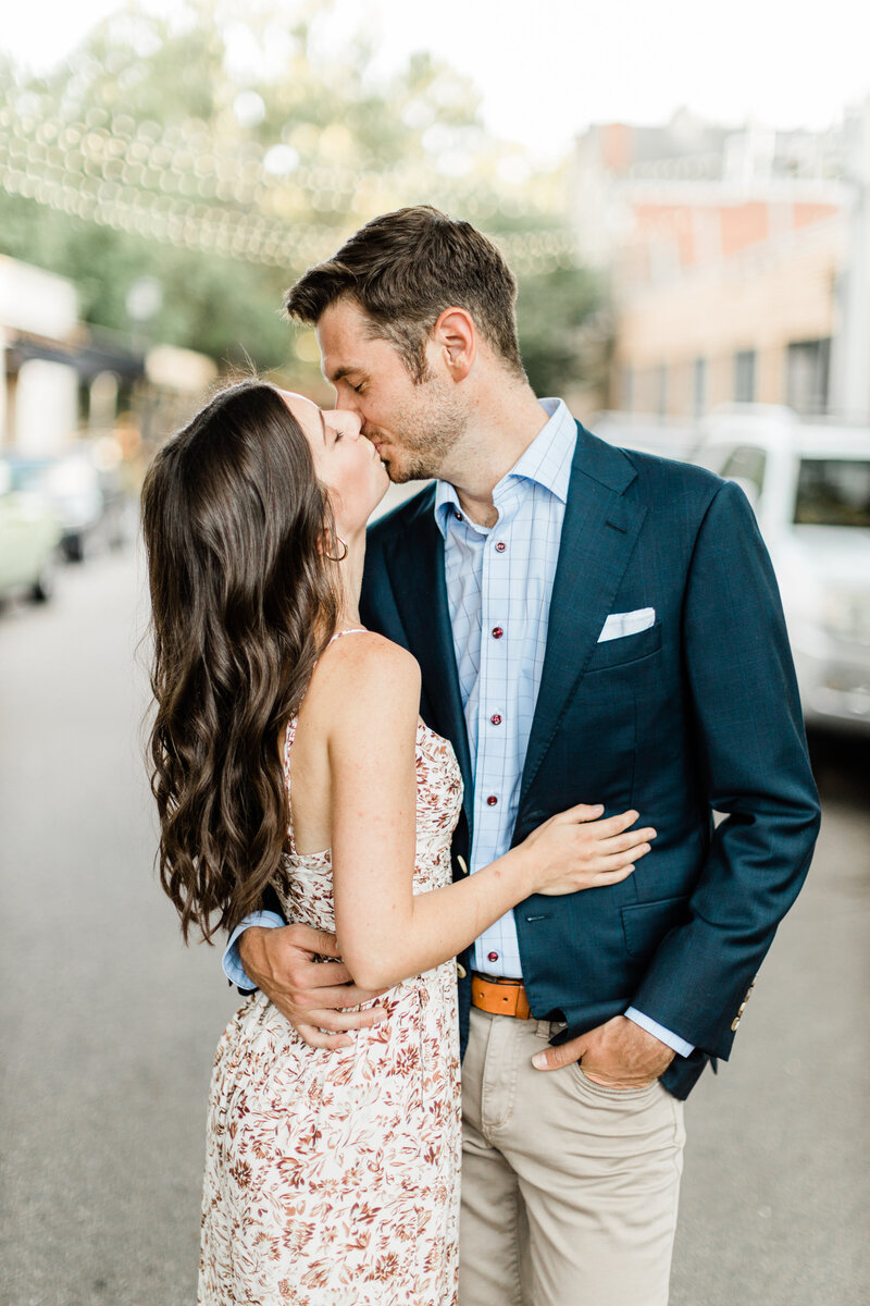 These modern Engagement Photos were beautiful in Raleigh NC.