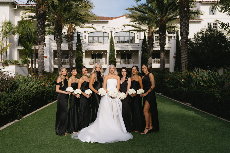 San Diego wedding hair and makeup, best bridal beauty tam for large parties, luxury weddign hair and makeup