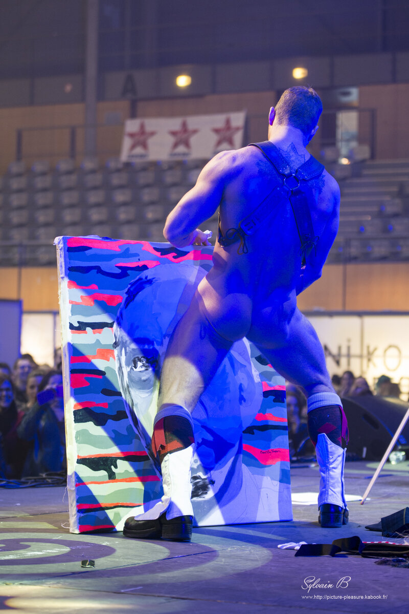 Brent Ray Fraser Performing Le Havre Normandy 2019 - 05