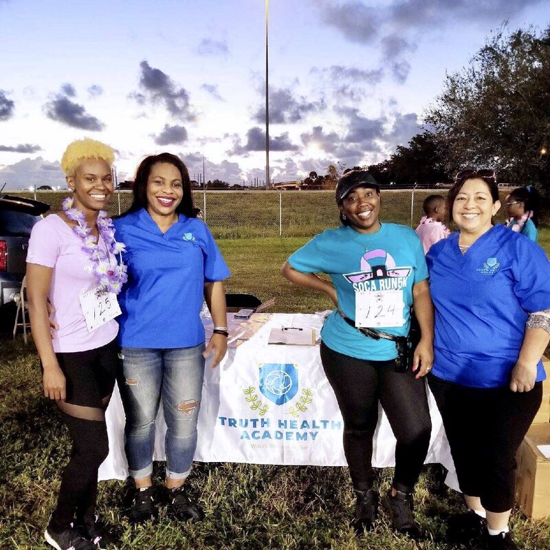 cna nursing  students in blue