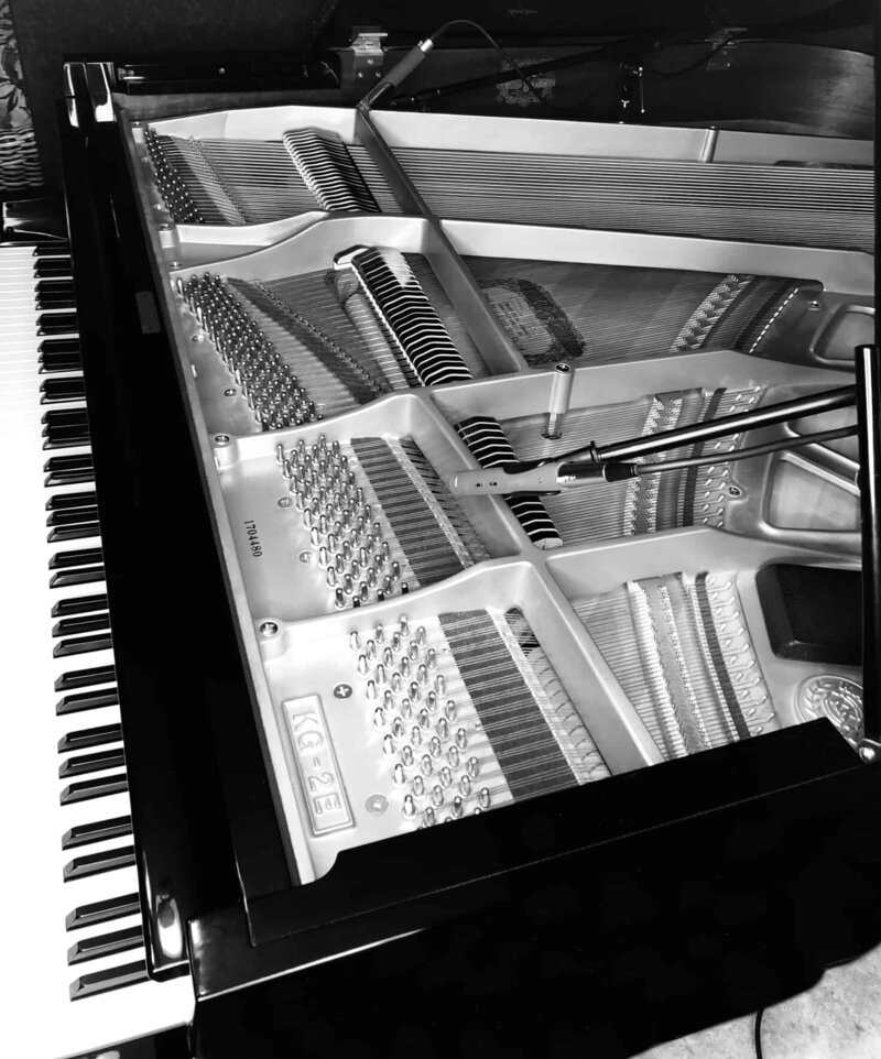 Piano-BW