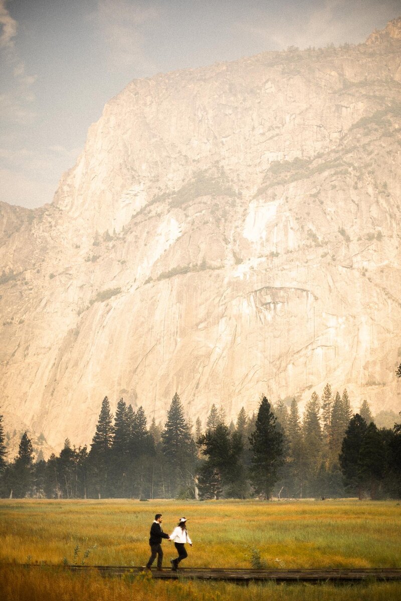Yosemite-Valley-Sunrise-Engagement-5
