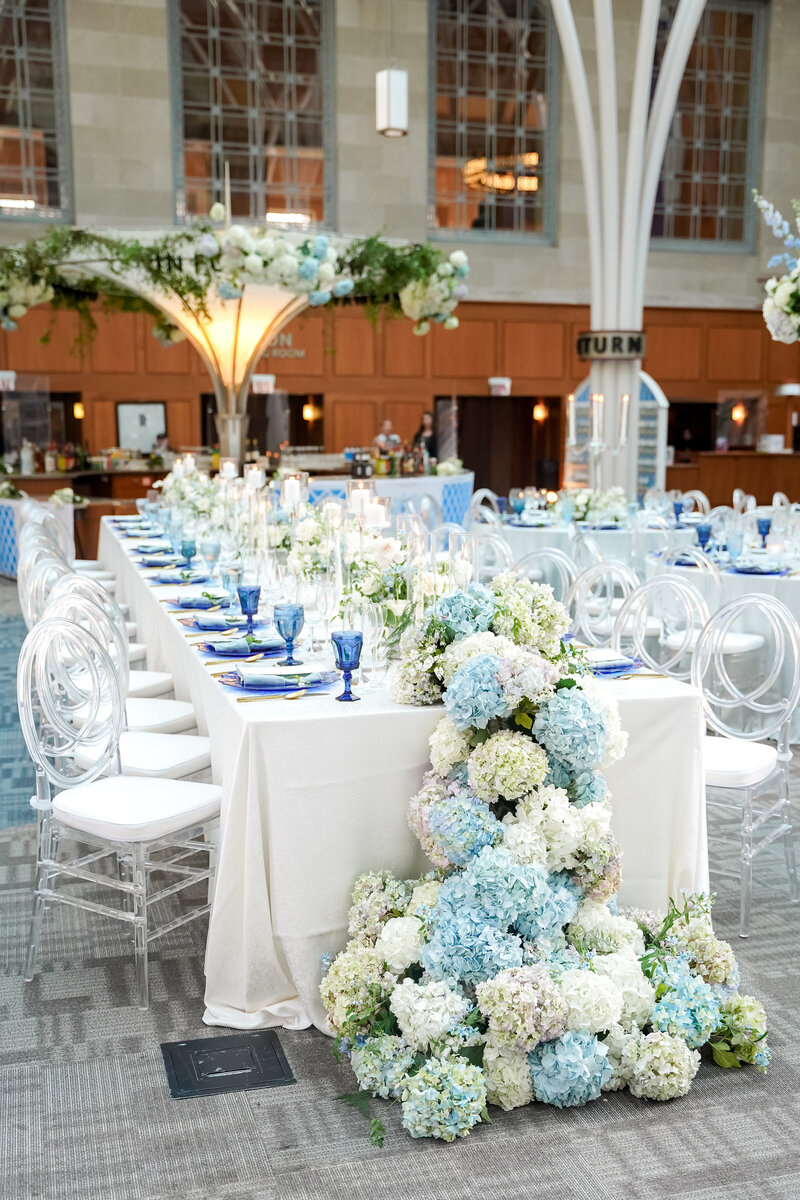 Noblesville wedding florist designer Elizabeth DiGiusto