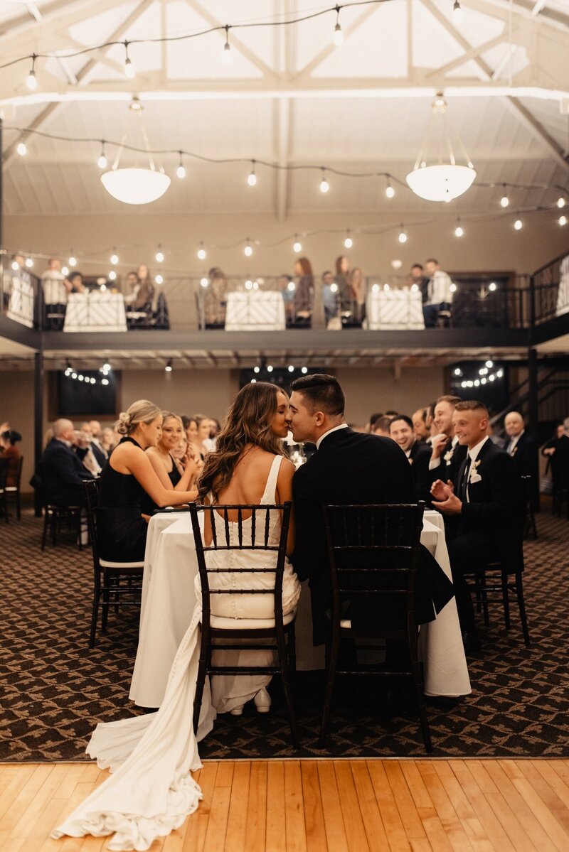 Ladyglen-ballroom-head-table