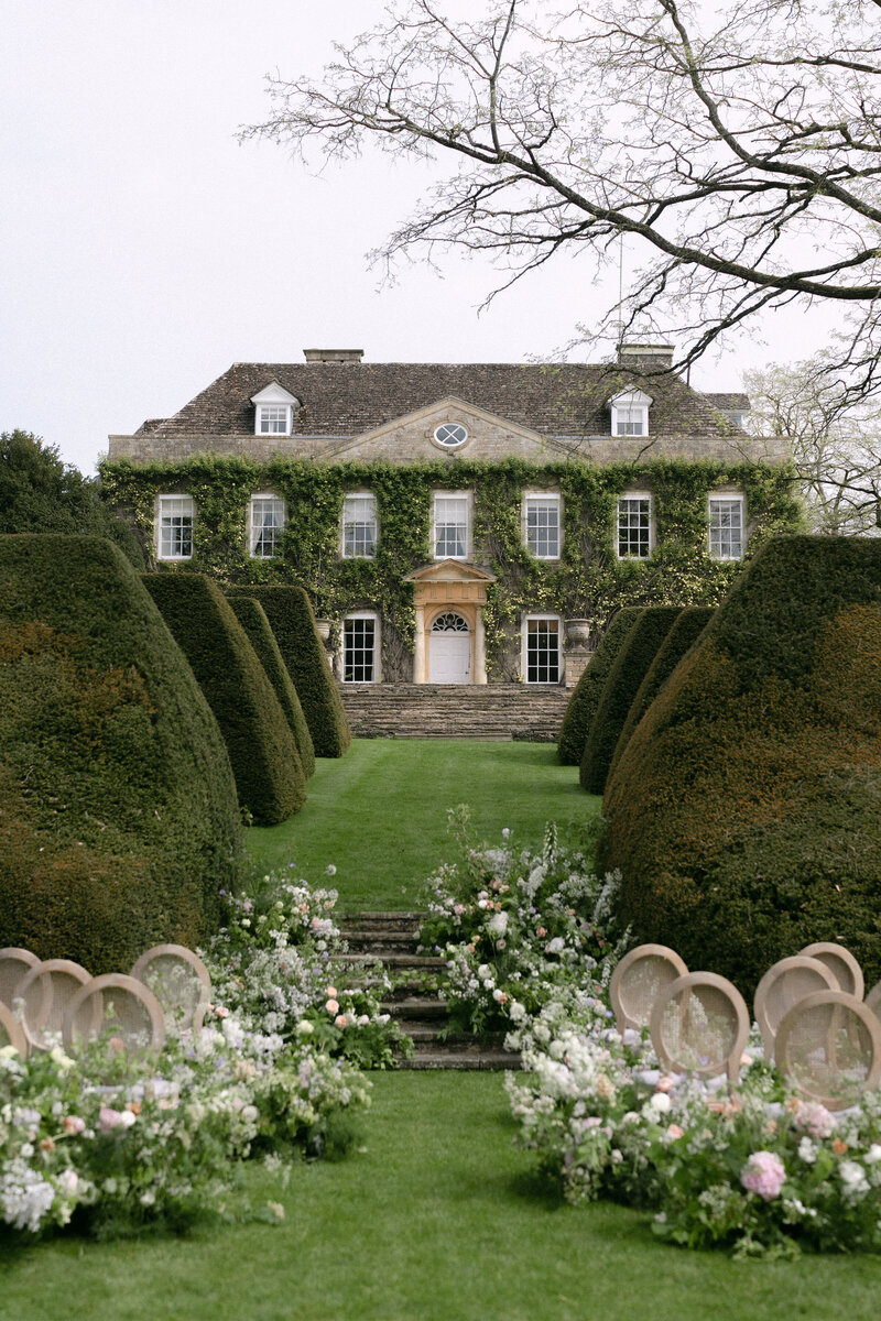 Luxury Yorkshire wedding florist 