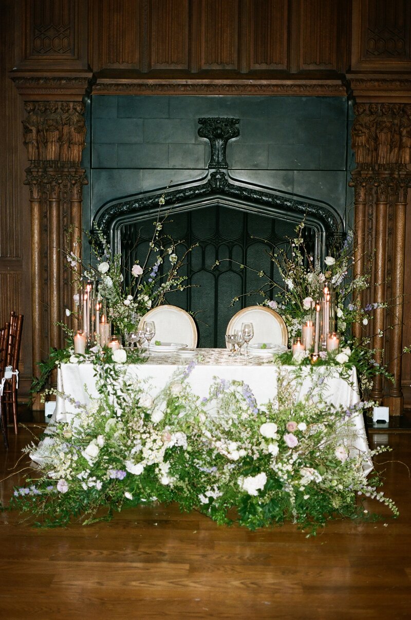 sweetheart-table-on-film-bay-area