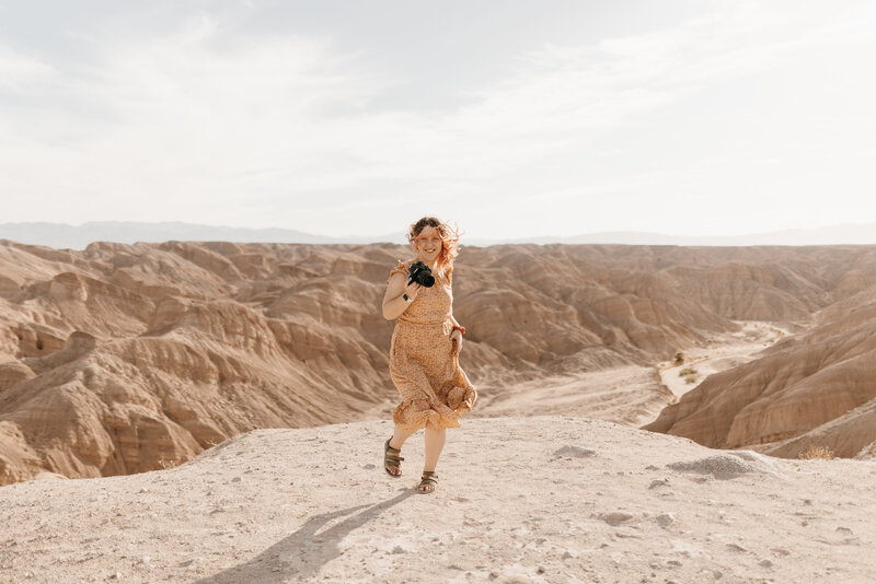 Abi running in the desert