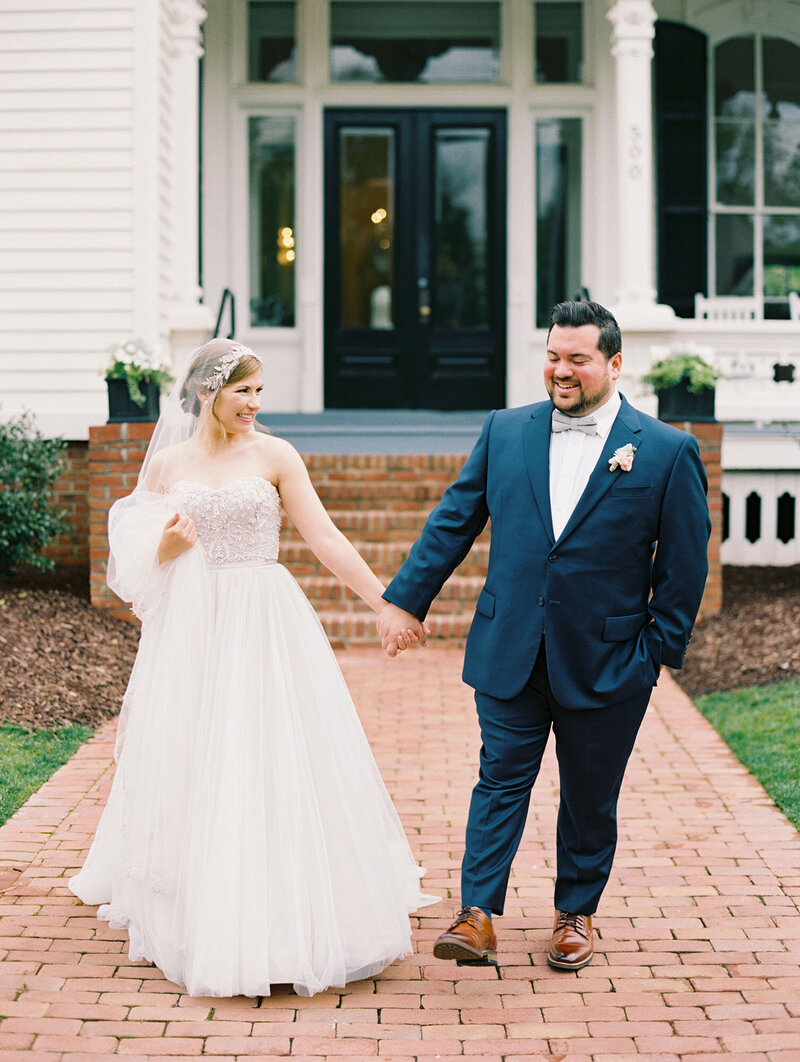 47-ally-bobby-photography-fine-art-wedding-merrimon-wynne