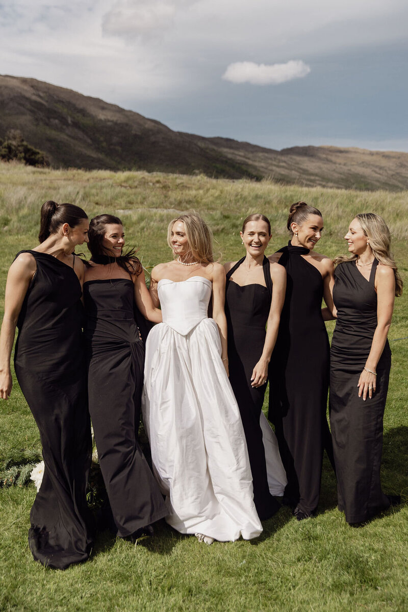 bride-jewellery-mirror-hairandmakeup-photo-newzealand