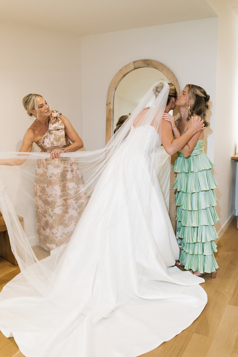 EmilyMcCaffertyPhotography_EisenbergWedding_Previews-39