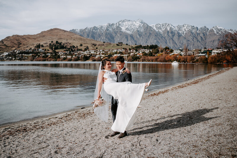 bride and groom winter elopement in queenstown new zealand