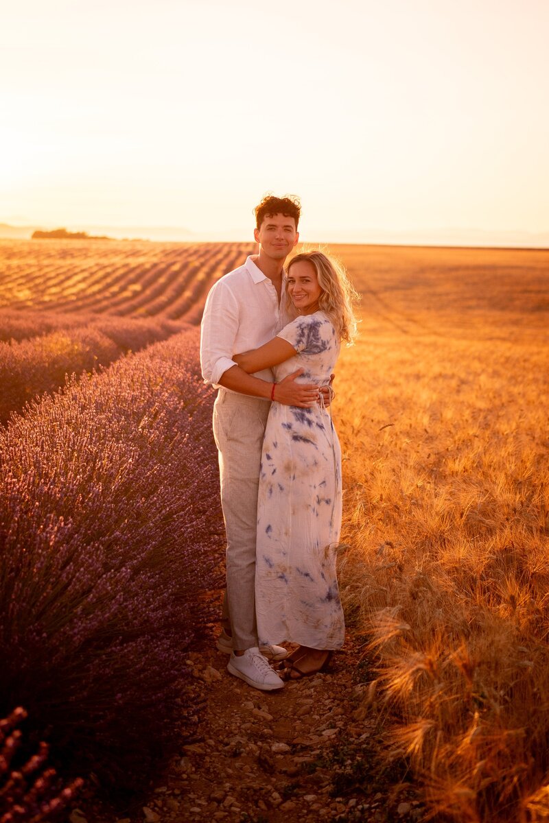 valensole photoshoot engagement couple photographer lavender fields provence