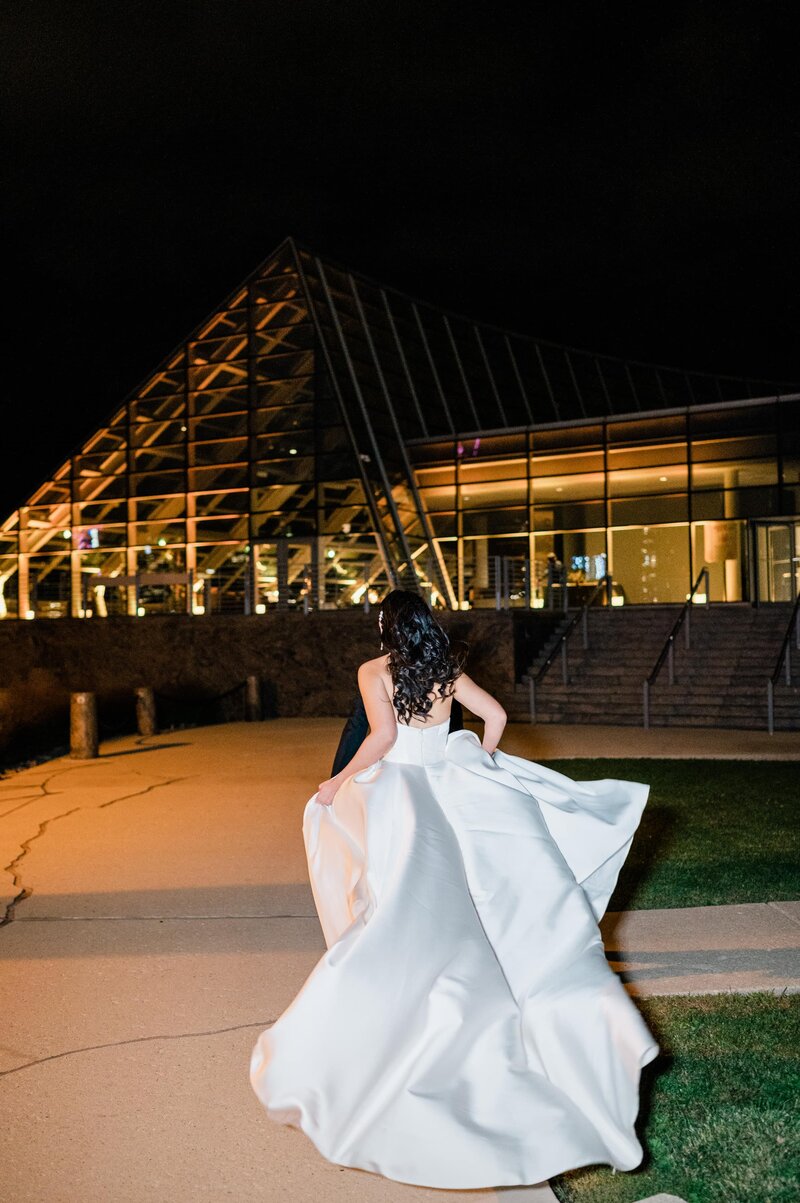 Anamaria Vieriu Photography - Samantha and Zach - wedding - The Adler Planetarium-676