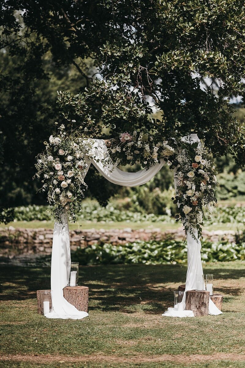 Outdoor ceremony at Brinsop Court