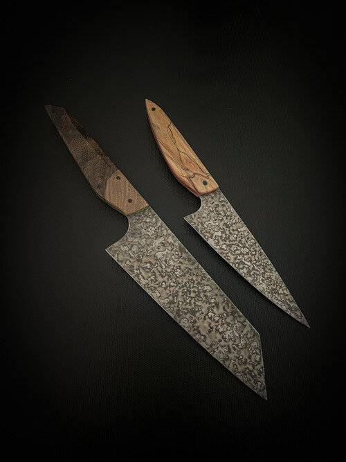 Bunker Chefs knife with patterned handle and dappled blade