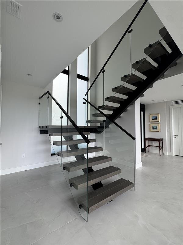 Modern Glass & Aluminum Railings in Boca Raton, South Florida