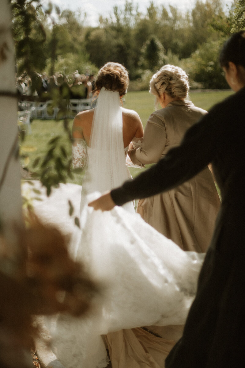 mustard seed gardens indy indianapolis noblesville indiana wedding photographer bellagio florals something blue stylists-34