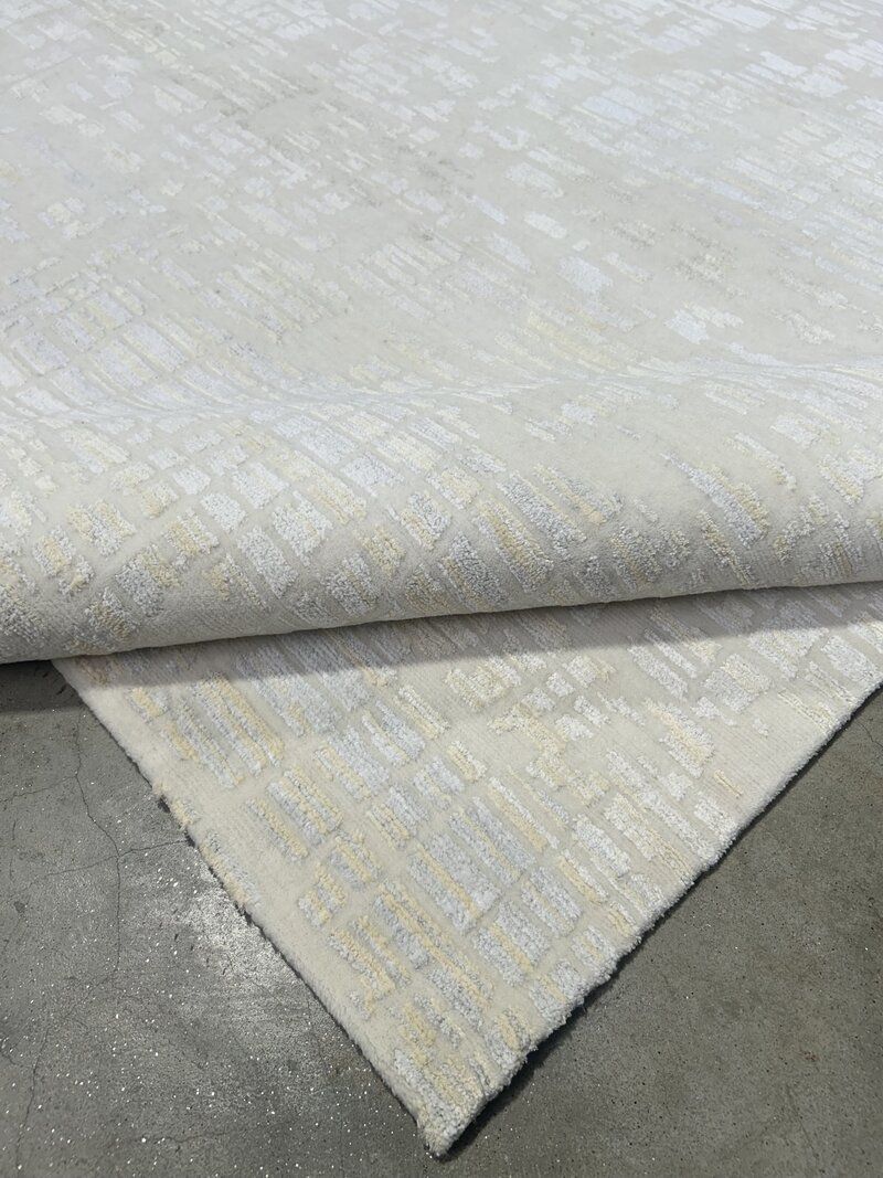 Dash Rug Custom white and gold folded corner
