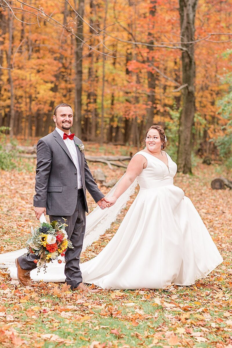 Fall-Inspired-Backyard-Wedding-Skaneateles-NY_0043