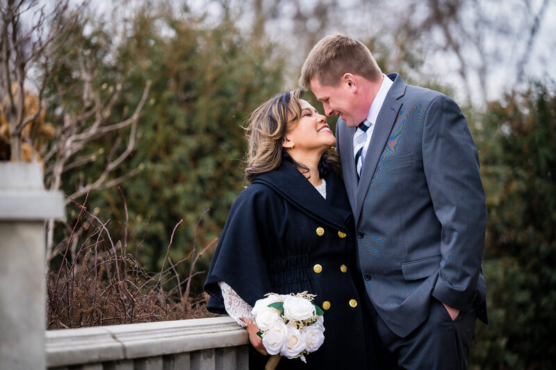 married couple posing for photo at the lake club of ohio in youngstown