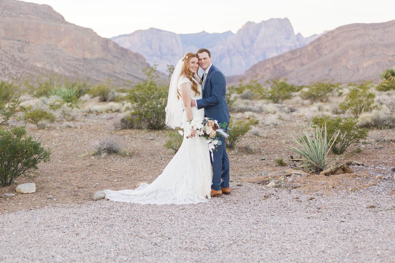 Stunning Portrait of a bride and groom in the desert near Red Rock Canyon in Las Vegas