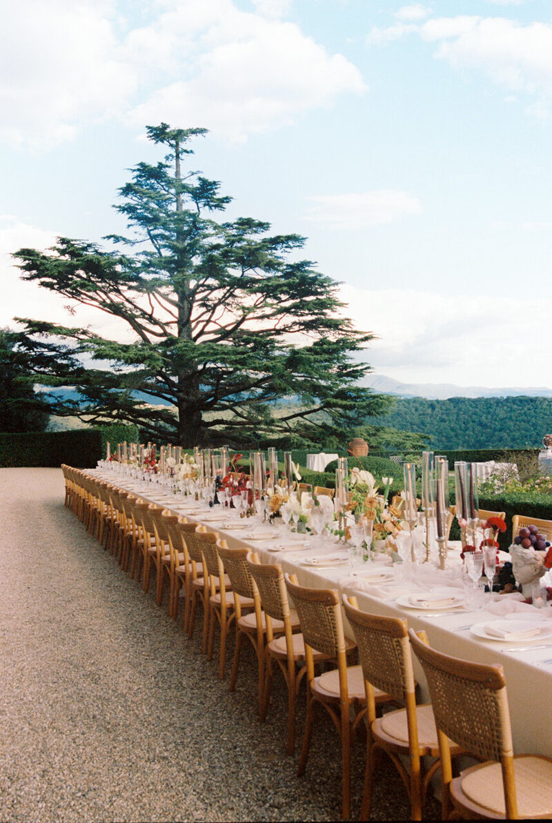 Luxury-Tuscany-Italy-film-wedding-photographer-raphaelle-granger-2
