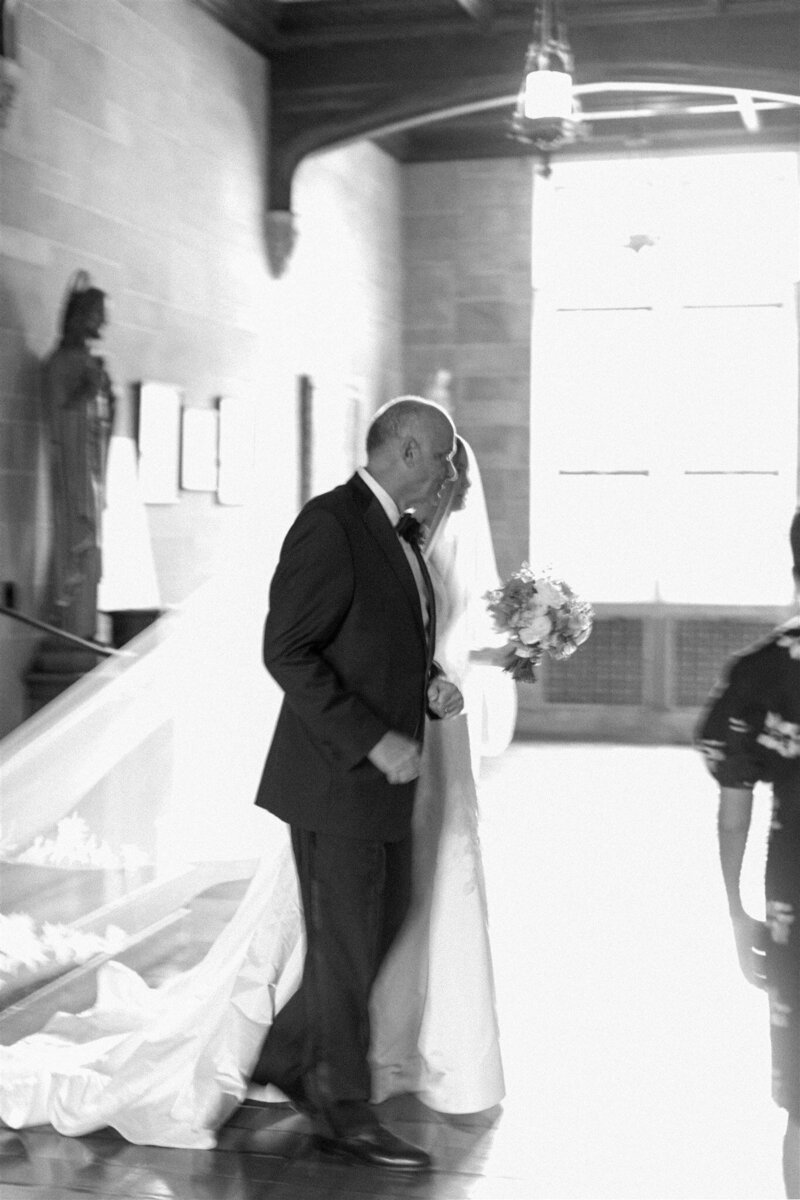 Classic Black-Tie Summer Wedding at the Detroit Institute of Arts Museum, the Premier Arts Museum in Michigan