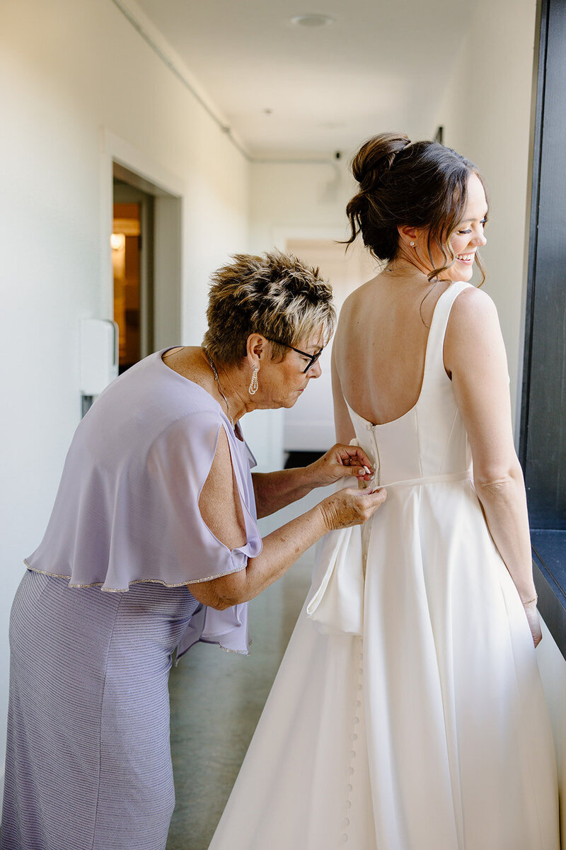 Indiana_Michigan_Wedding Planner_Lafayette_New Journey Farm_Outdoor Wedding_Bridal Fashion_Mother & Bride