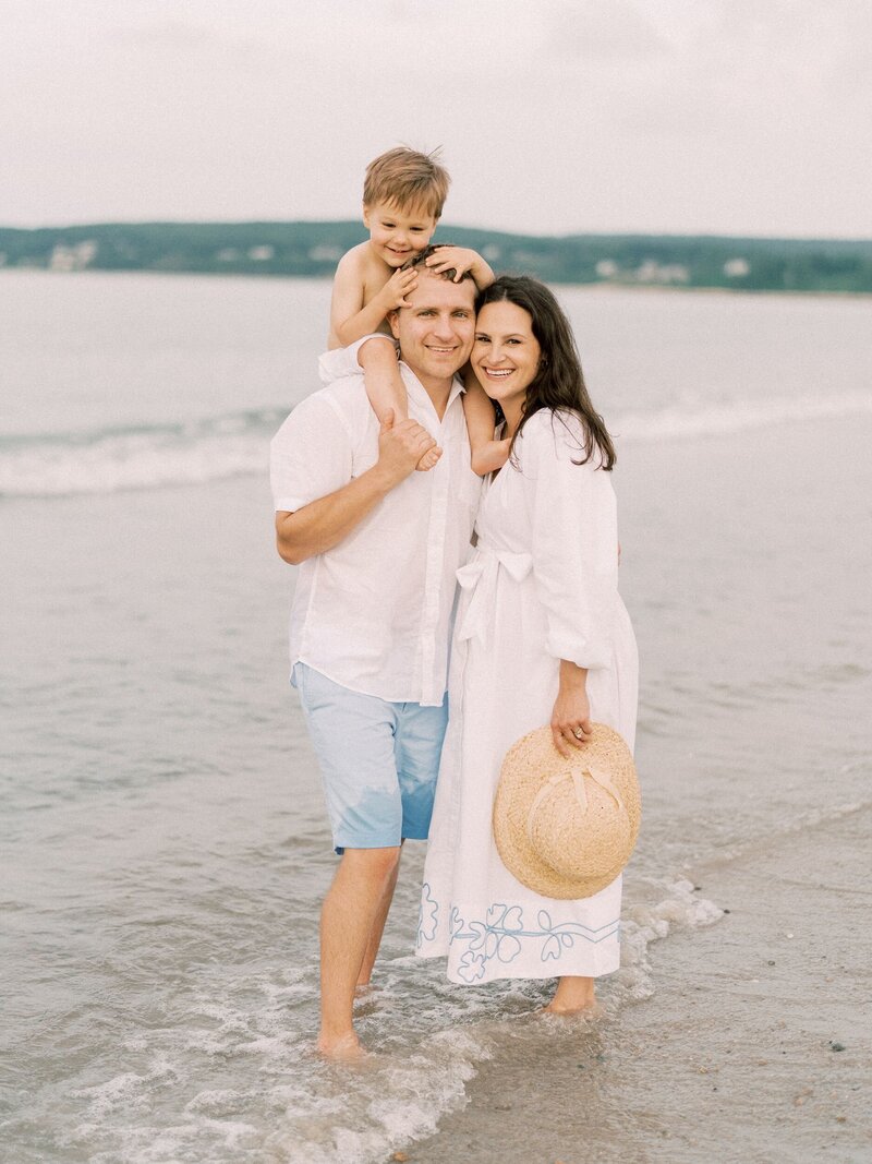 Witman family beach maternity session in Massachusetts
