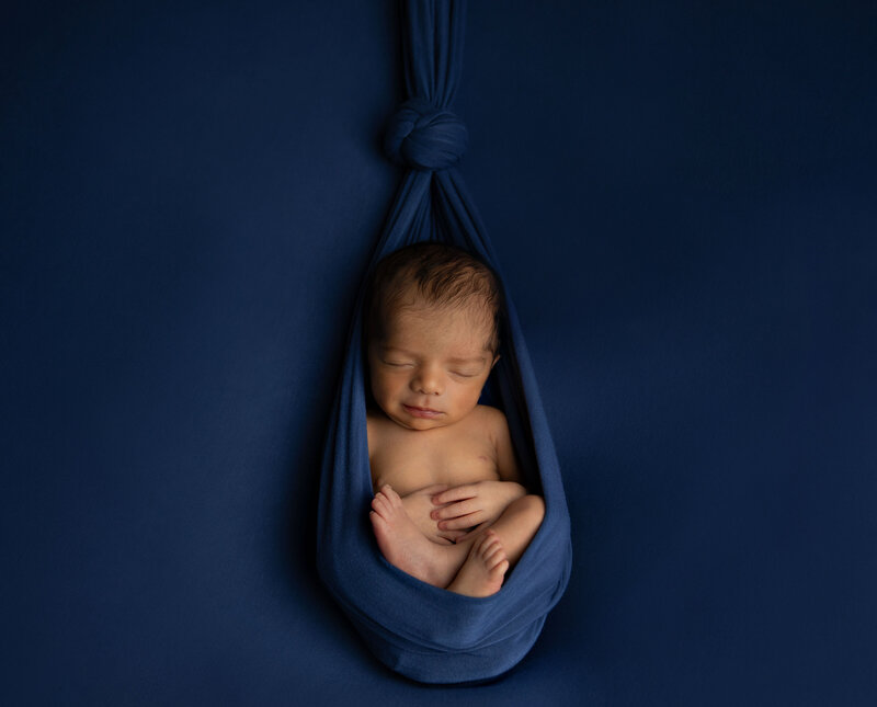 newbornbabyboynewfamilynewbabybestphotographertudiofamilybirthdaynewbornboyamilynewborngirlfirstbirthdayportraiturephotographystudioportraitsnewborngirlboyfamilyEvaMaganaPhotographychildphotographer (20 of 41)