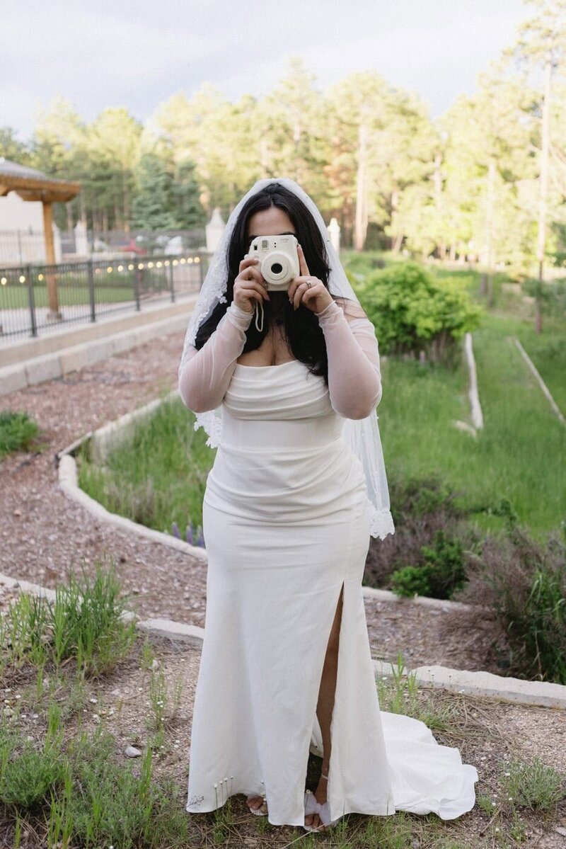 classic-and-documentary-style-wedding-photography-241