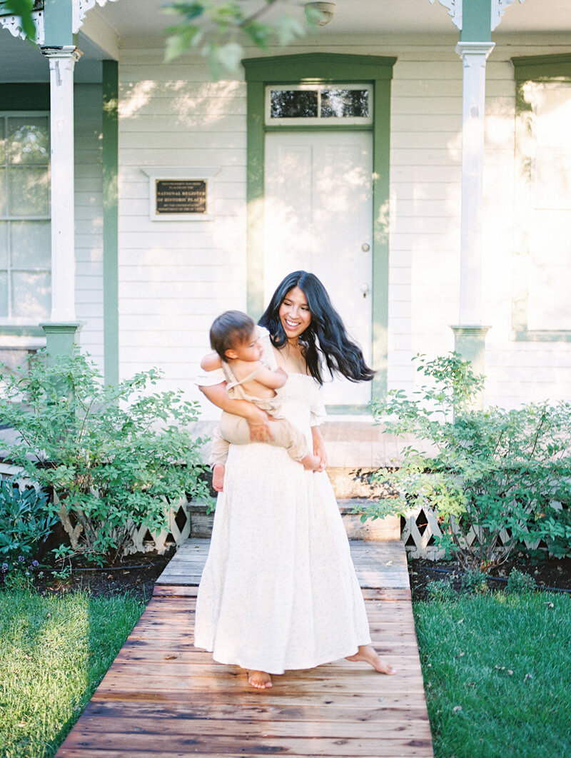 studio-dukesa-hannah-mann-fine-art-motherhood-film-photography-showit-design-partner-107