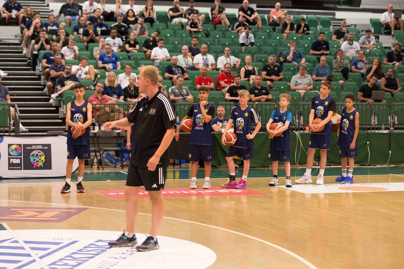 Sweden Super Clinic 3-min