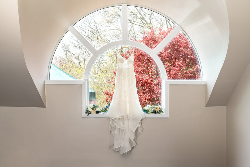 Elizabeth-Kevin_WeddingPreviews_01